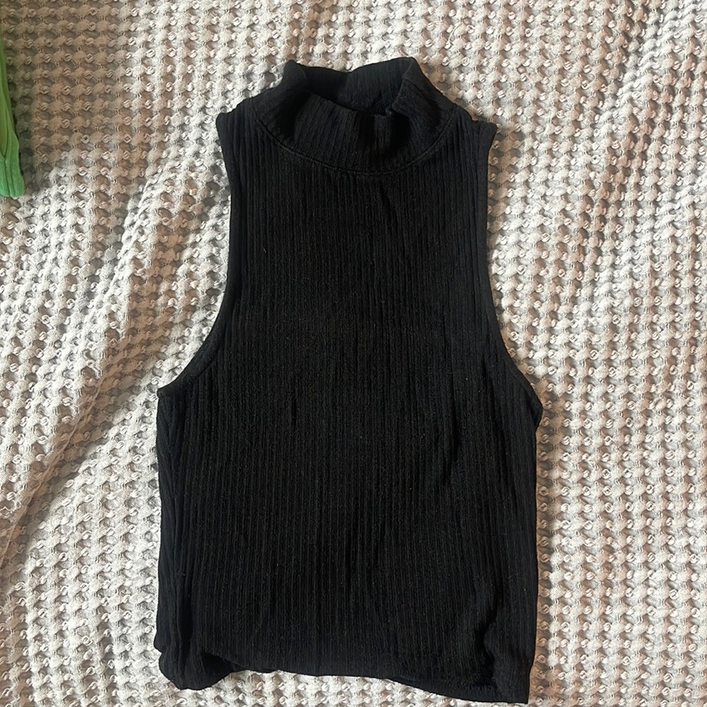 Brandy Melville ! High neck sleeveless tank